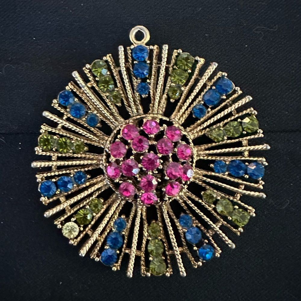 Vintage Floral Medallion